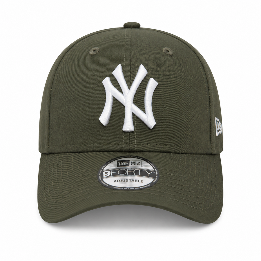 New Era New York Yankees 9FORTY Adjustable Cap in Olive/White